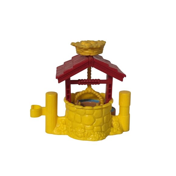 Fisher Price Little People Farm Wishing Well - Picture 4 of 7